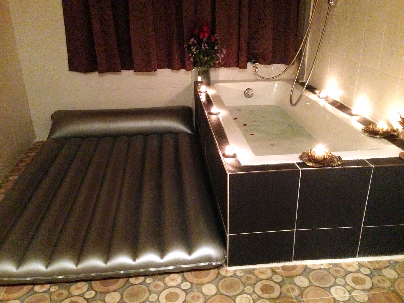 Soaping and bathing setup